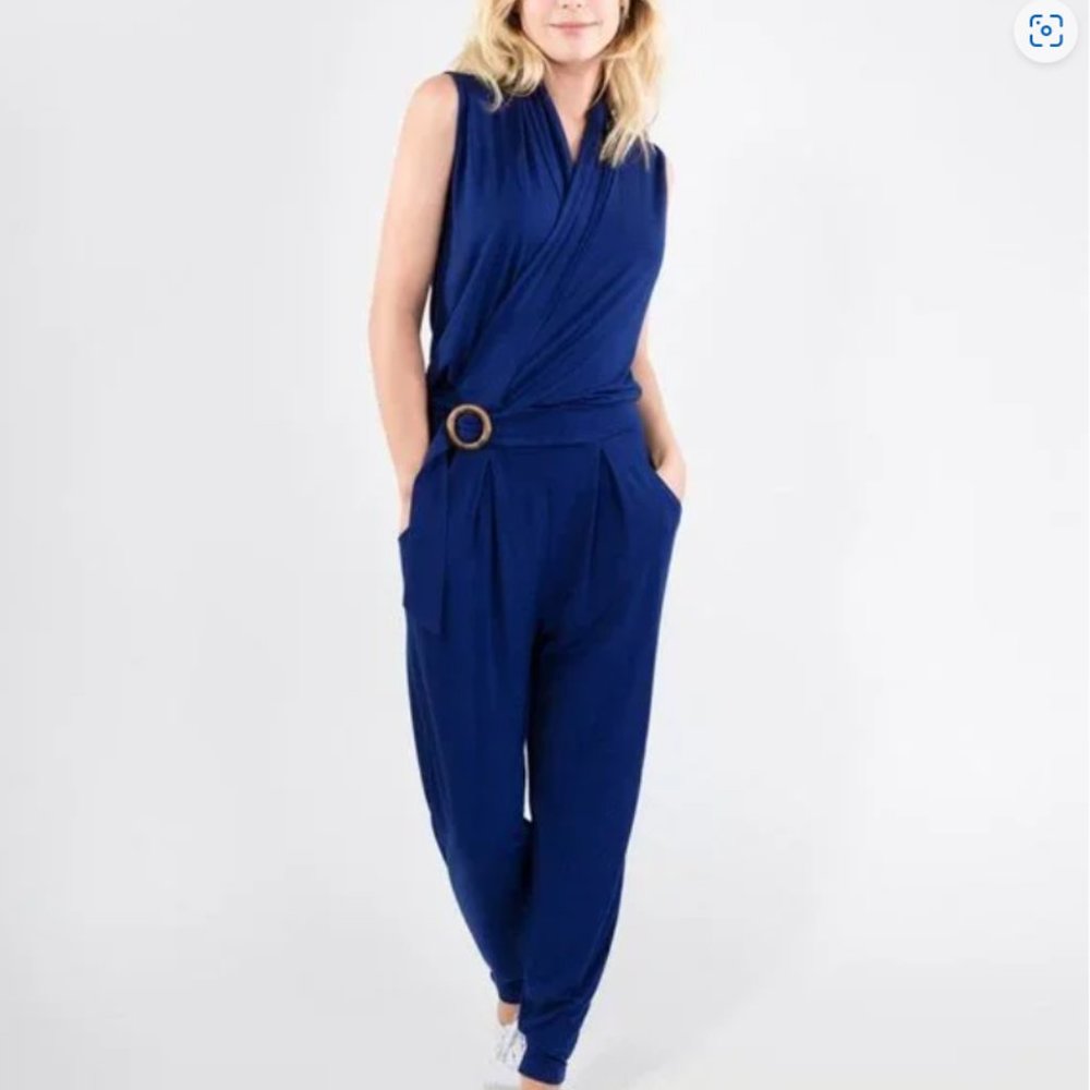 EUC Les Lunes V-Neck Belted Casino Jumpsuit Navy Blue Size S/M